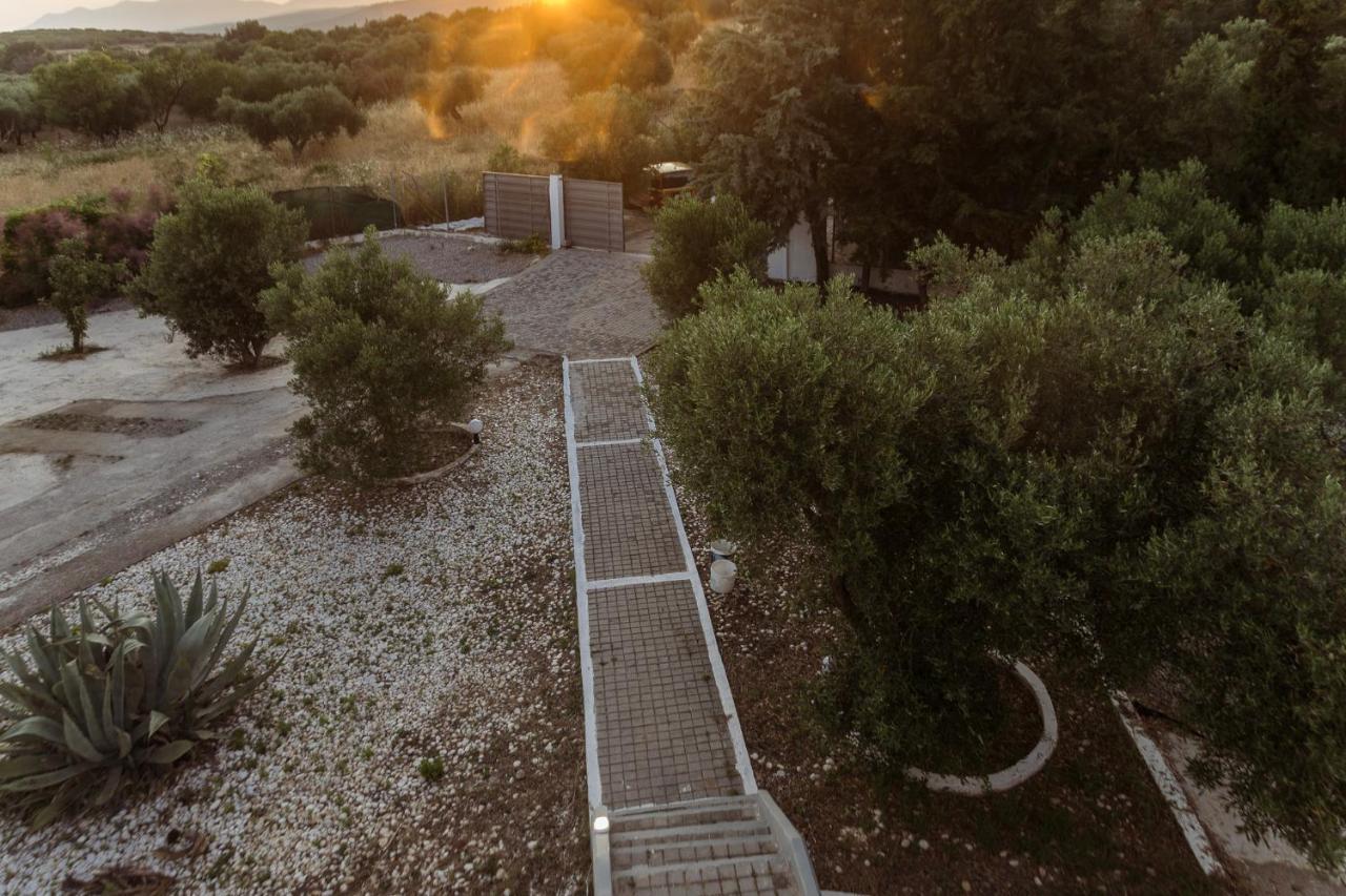 Holiday home Olive View